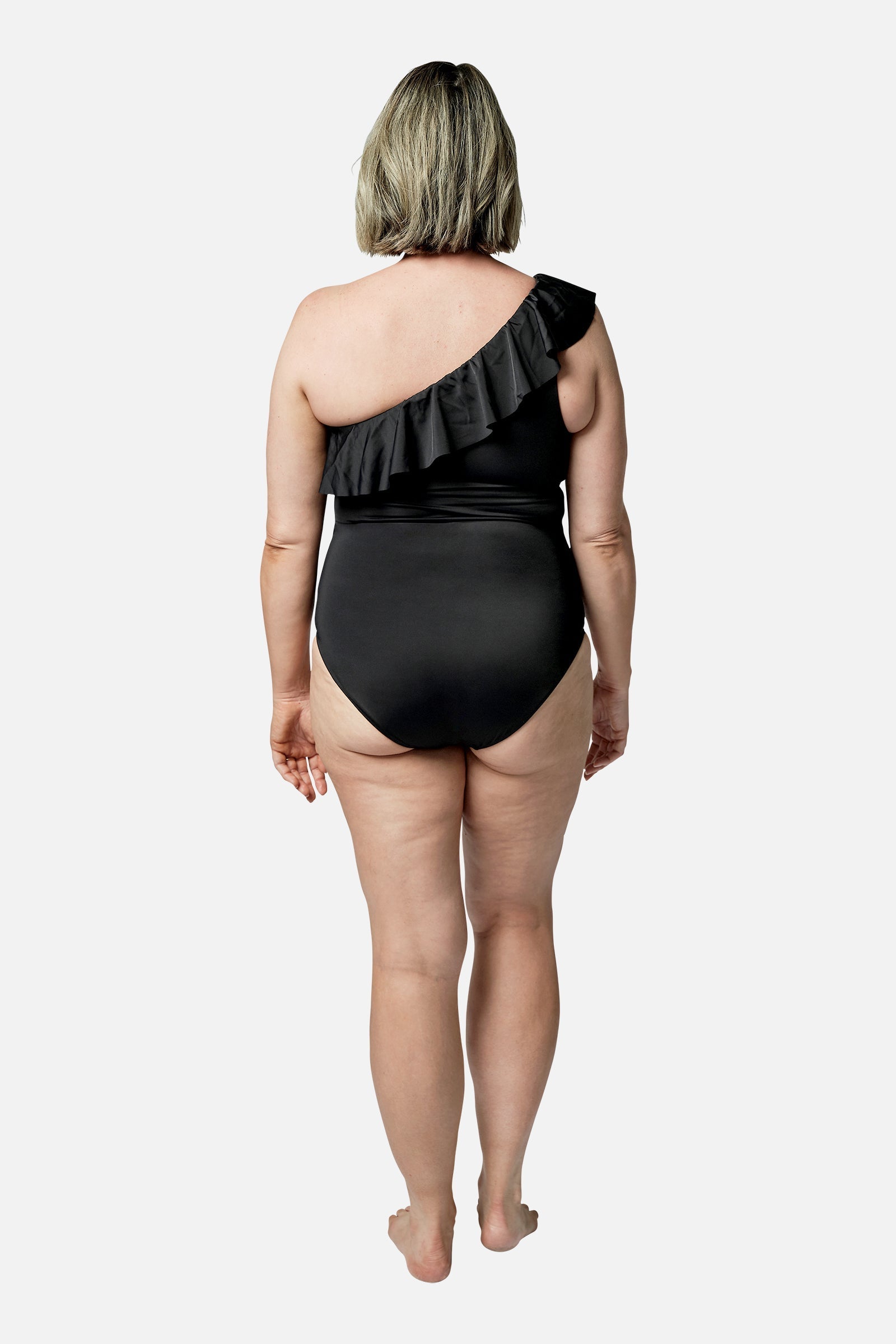 une-piece-classic-one-shoulder