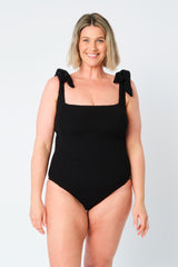 UNE PIECE-Crinkle Cut Square Neck One Piece BLACK
