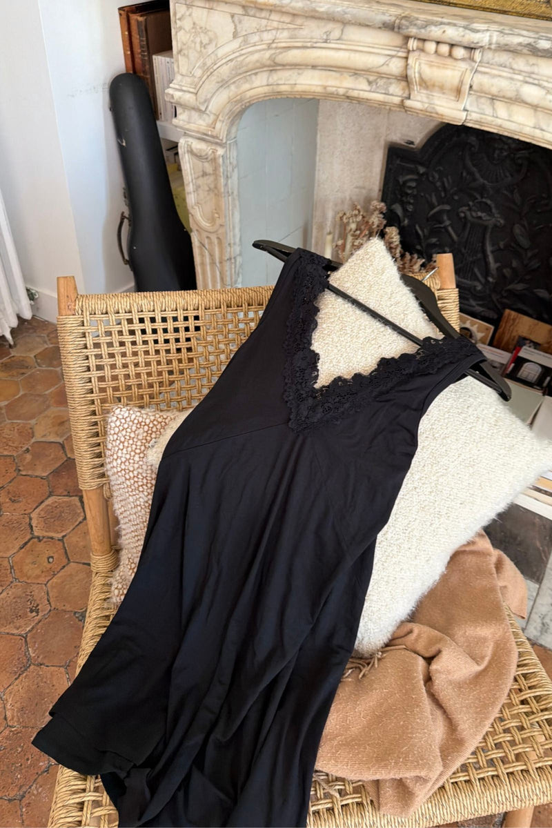 UNE PIECE | Lace Trim V-Neck Nightie Black