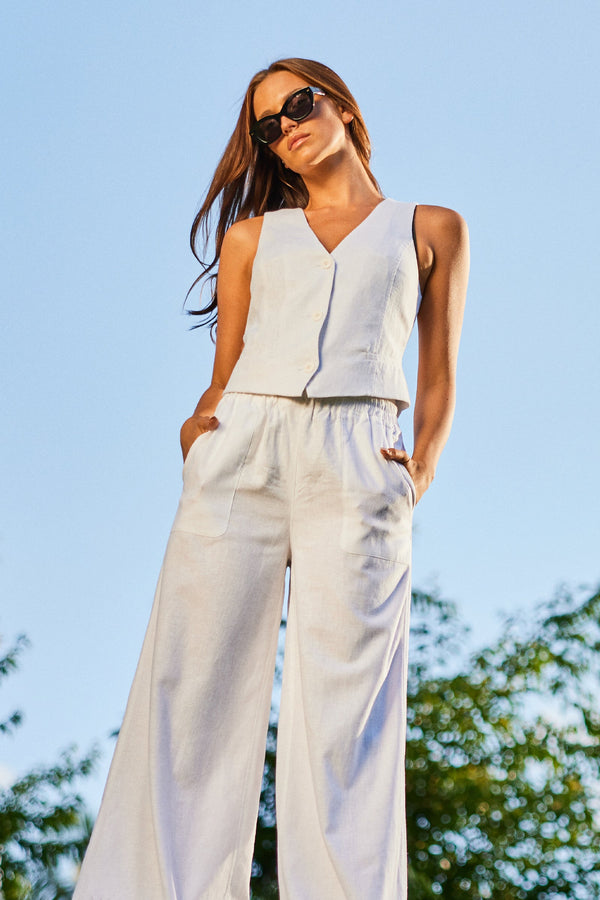 UNE PIECE-Linen V-Neck Vest WHITE