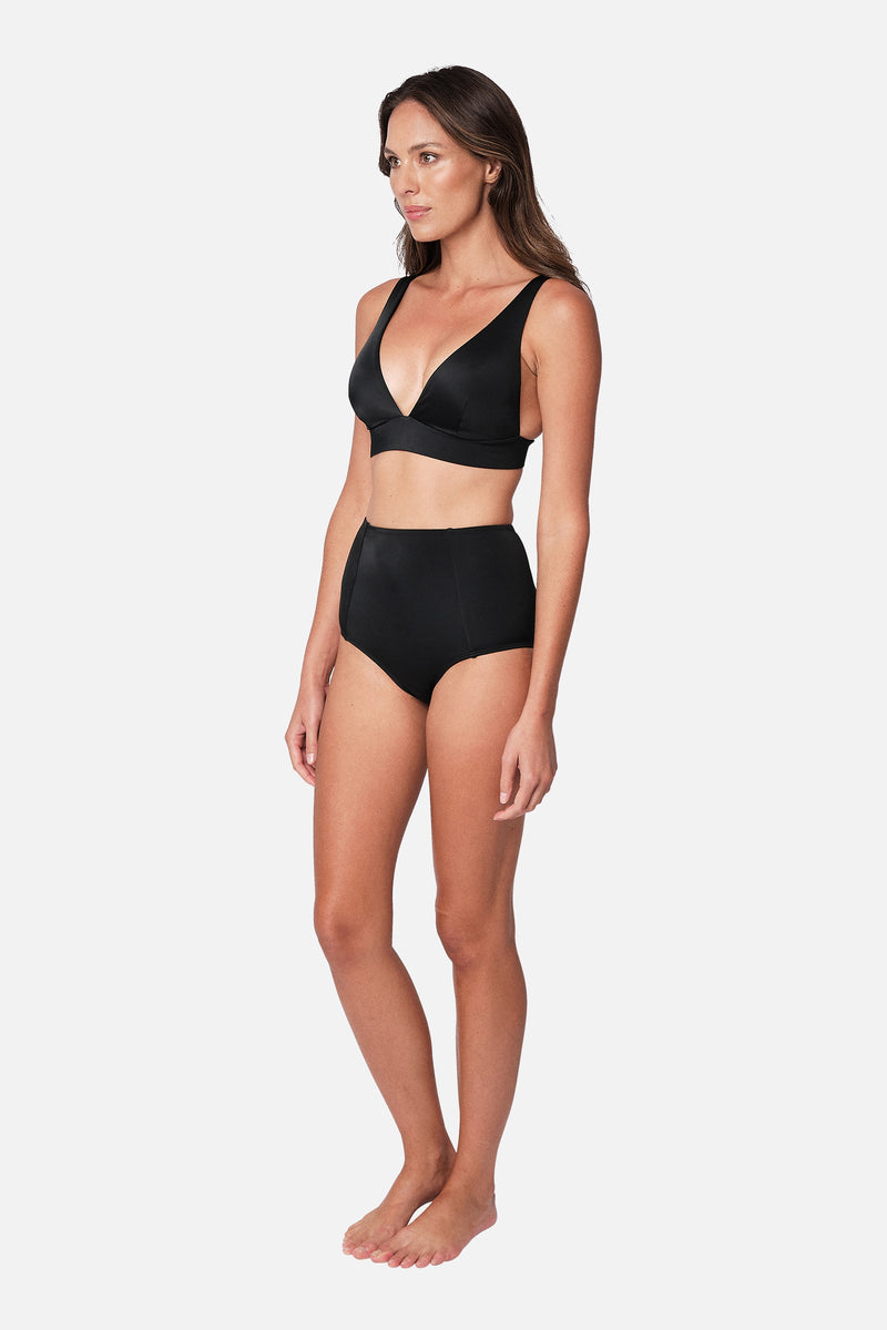 UNE PIECE-Never Say Never Bikini Bralette (DD-F Cup) BLACK